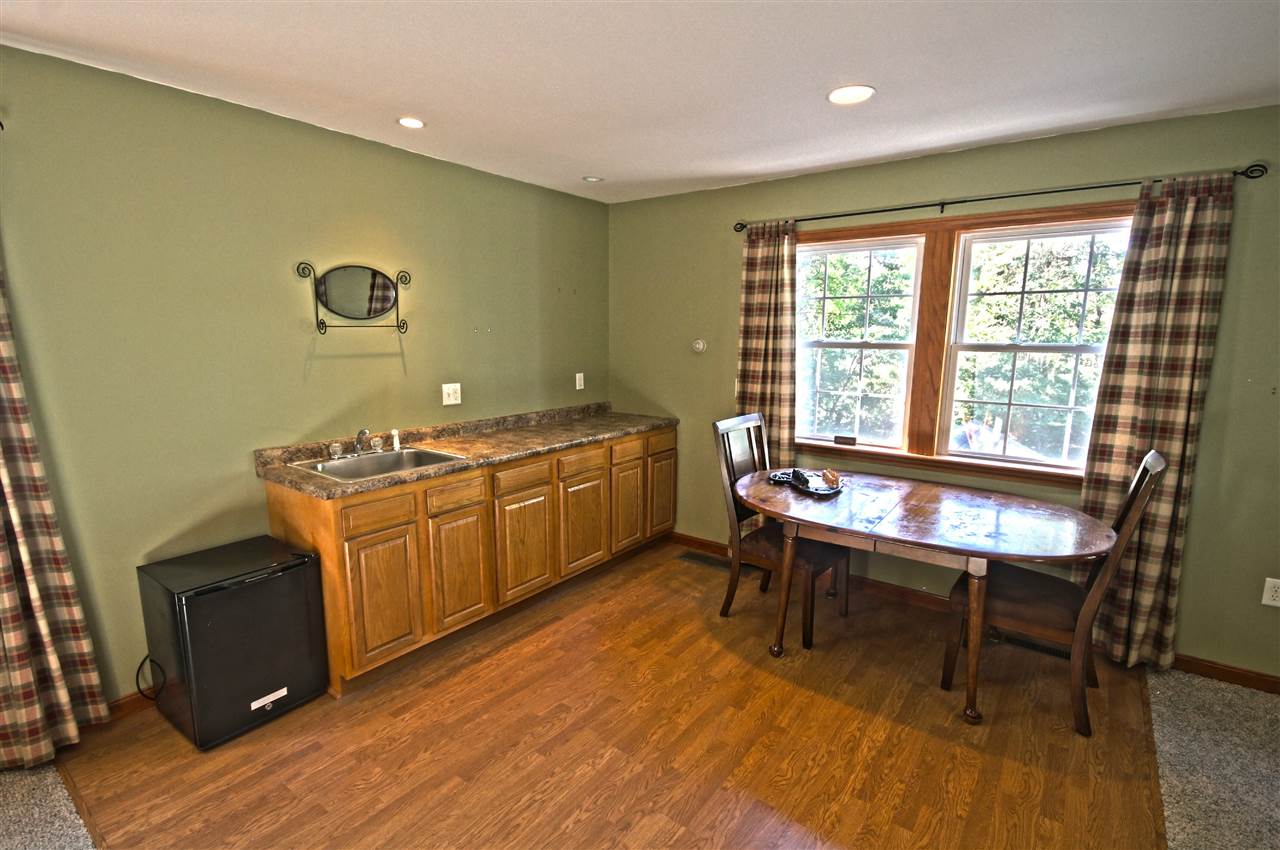 104 South Road Londonderry, NH 03053 - Photo 25 of 40