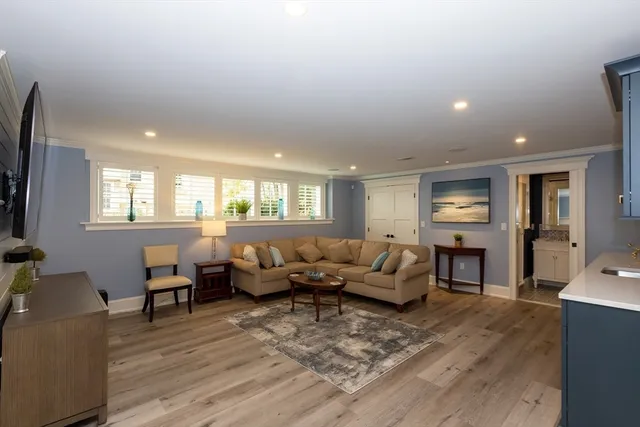 $15,000 | 25 Cushing Avenue, Hingham, MA 02043