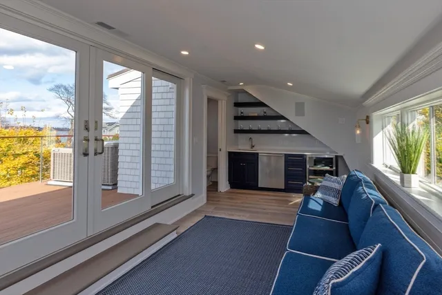 $15,000 | 25 Cushing Avenue, Hingham, MA 02043