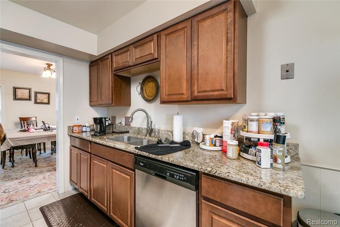 731 Harcourt Road Grosse Pointe, MI 48230 - Photo 13 of 17 733 Harcourt Rd Grosse Pointe-large-012-9-733 Harcourt Road00026-1500x1000-72dpi.jpg