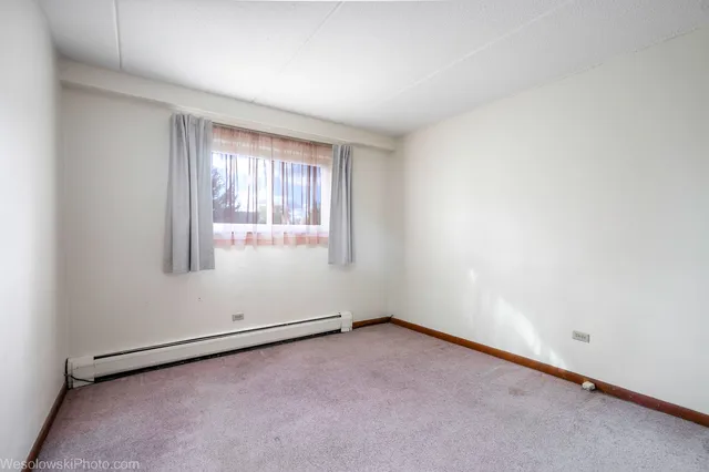 $164,900 | 577 Fairway View Drive, Unit 1J, Wheeling, IL 60090