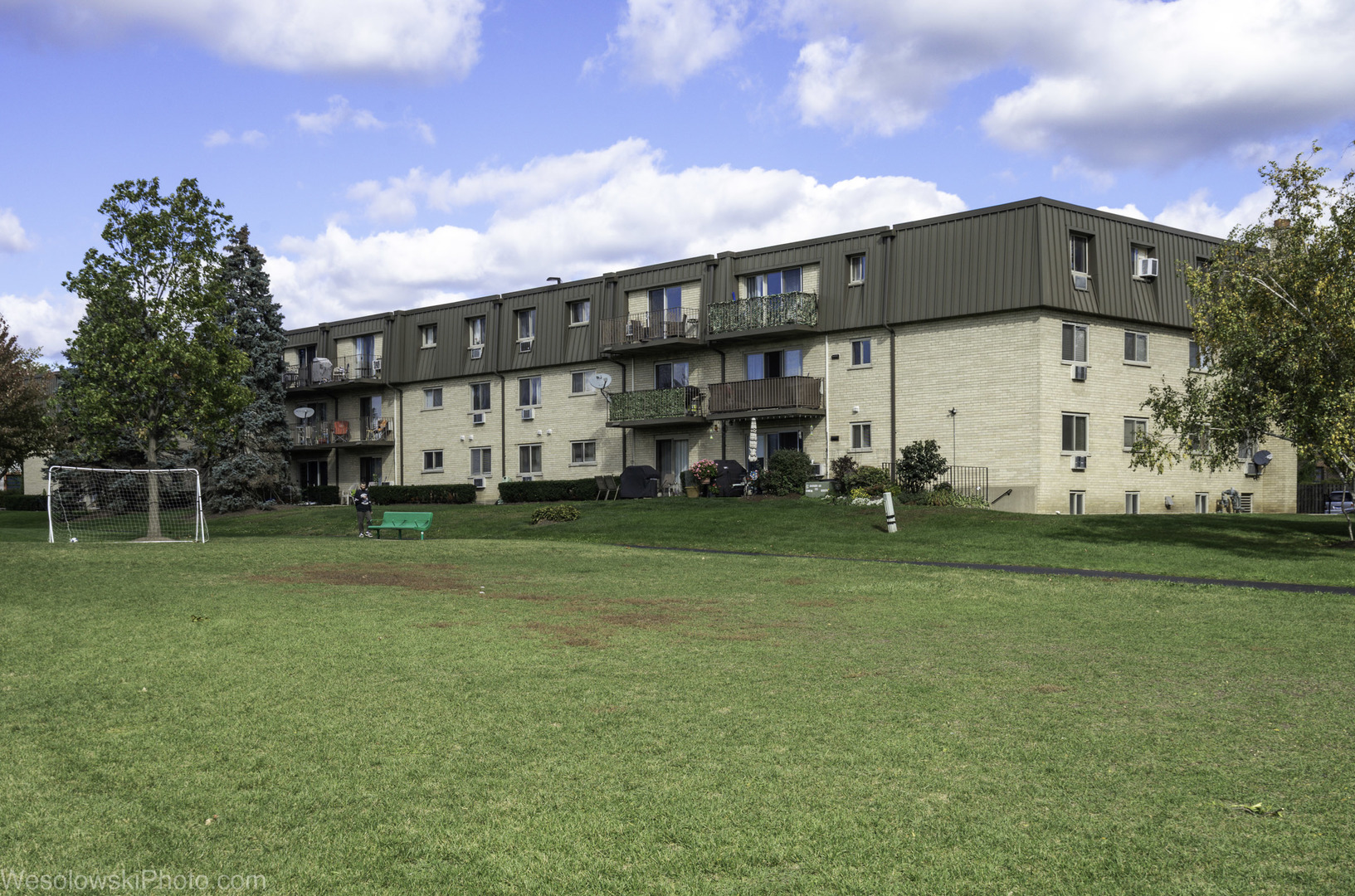 577 Fairway View Drive, Unit 1J Wheeling, IL 60090 - Photo 26 of 26 a view of a house with a big yard