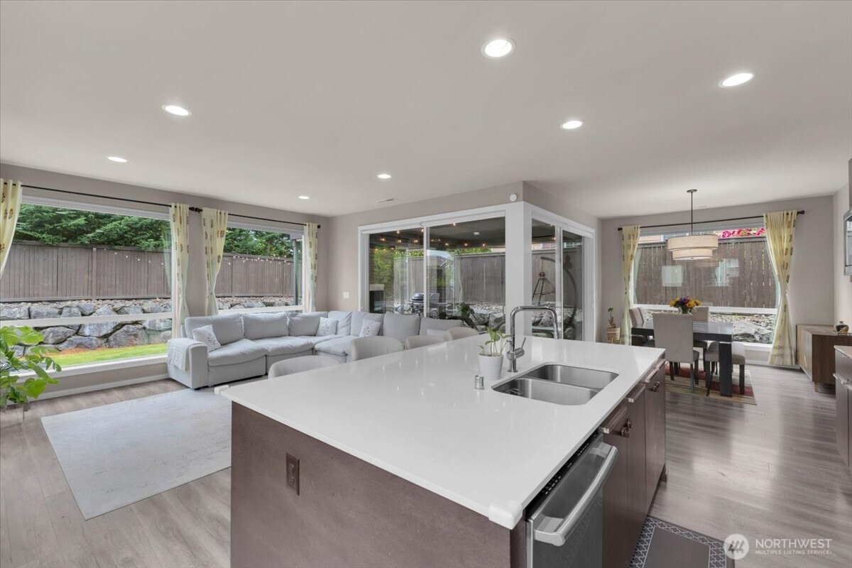3907 168th Place Southeast Bothell, WA 98012 - Photo 7 of 35