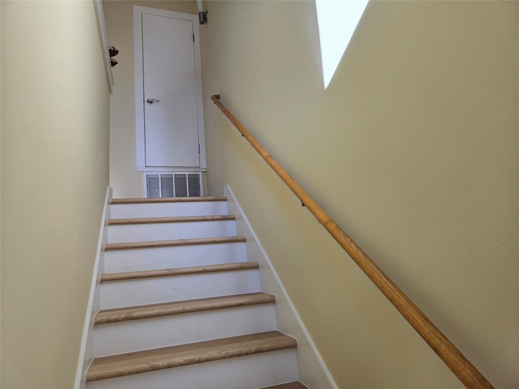 6000 South Congress Avenue, Unit 404 Austin, TX 78745 - Photo 8 of 23 a view of entryway