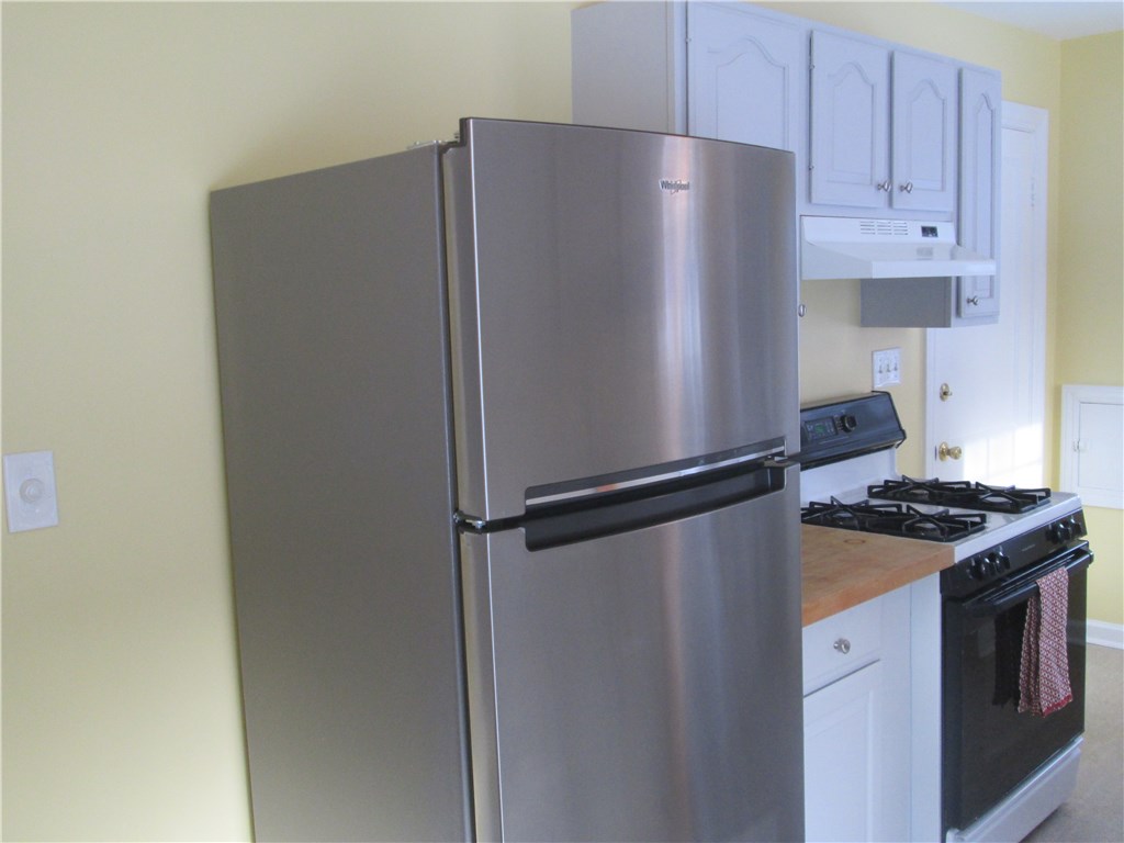 15 Maple Street Pittsford, NY 14534 - Photo 4 of 24 Brand new stainless refrigerator.