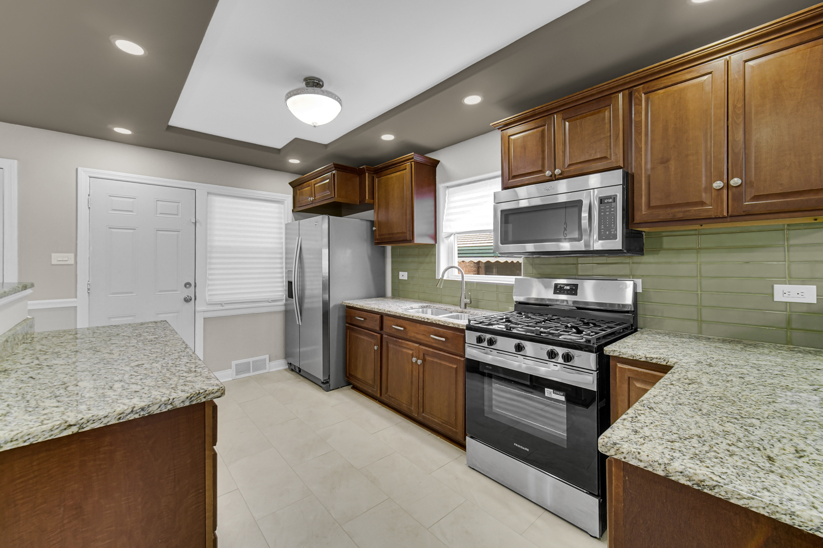 9110 South Ada Street Chicago, IL 60620 - Photo 7 of 24