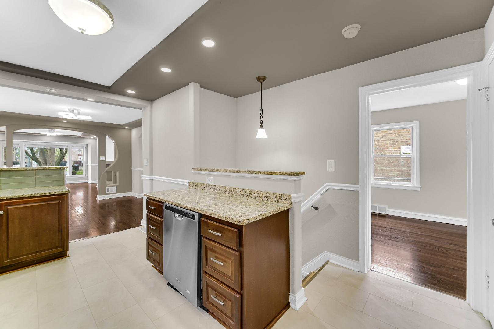 9110 South Ada Street Chicago, IL 60620 - Photo 8 of 24