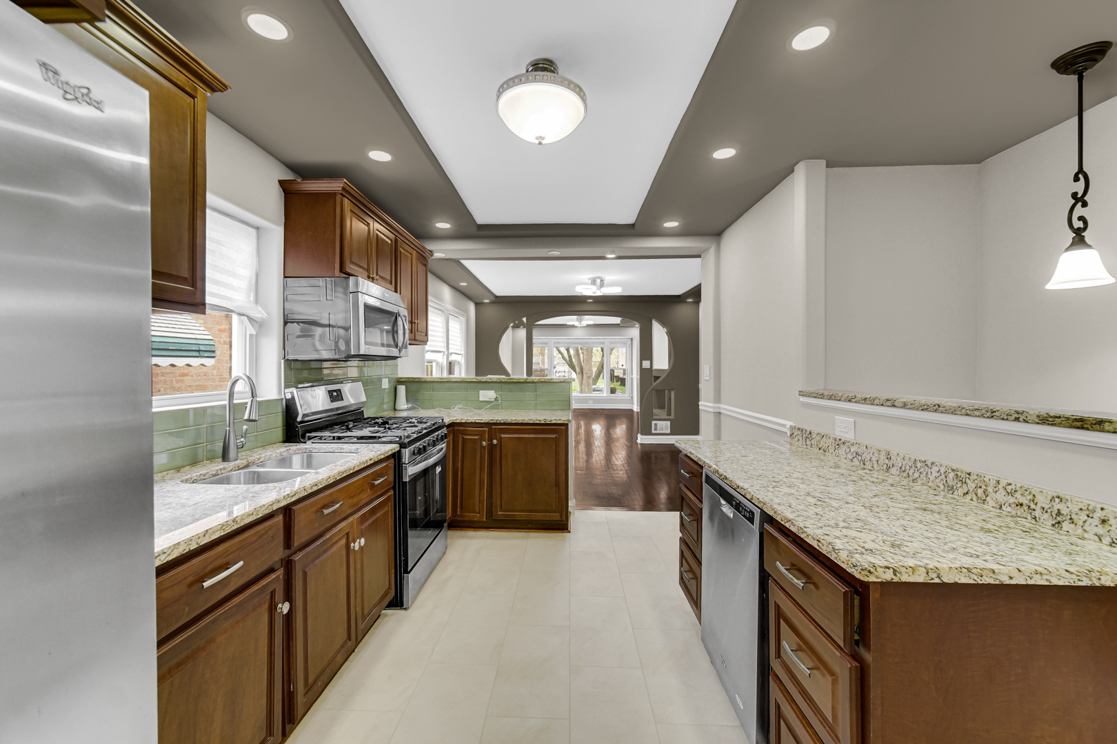 9110 South Ada Street Chicago, IL 60620 - Photo 9 of 24