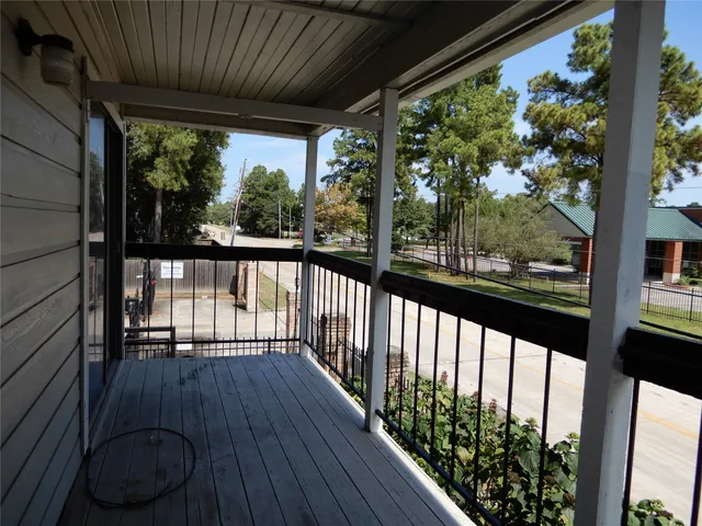 $1,100 | 17401 Red Oak Drive, Unit 58, Houston, TX 77090