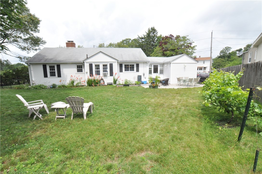 5 Capeway Road Cranston, RI 02920 - Photo 8 of 40 Gallery Image 8