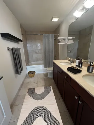 $450,000 | 4814 North Clark Street, Unit 510S, Chicago, IL 60640