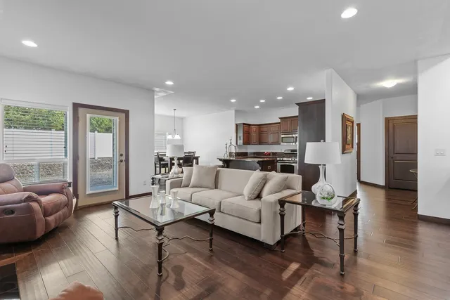 $629,900 | 3260 West Magistrate Loop, Hayden, ID 83835