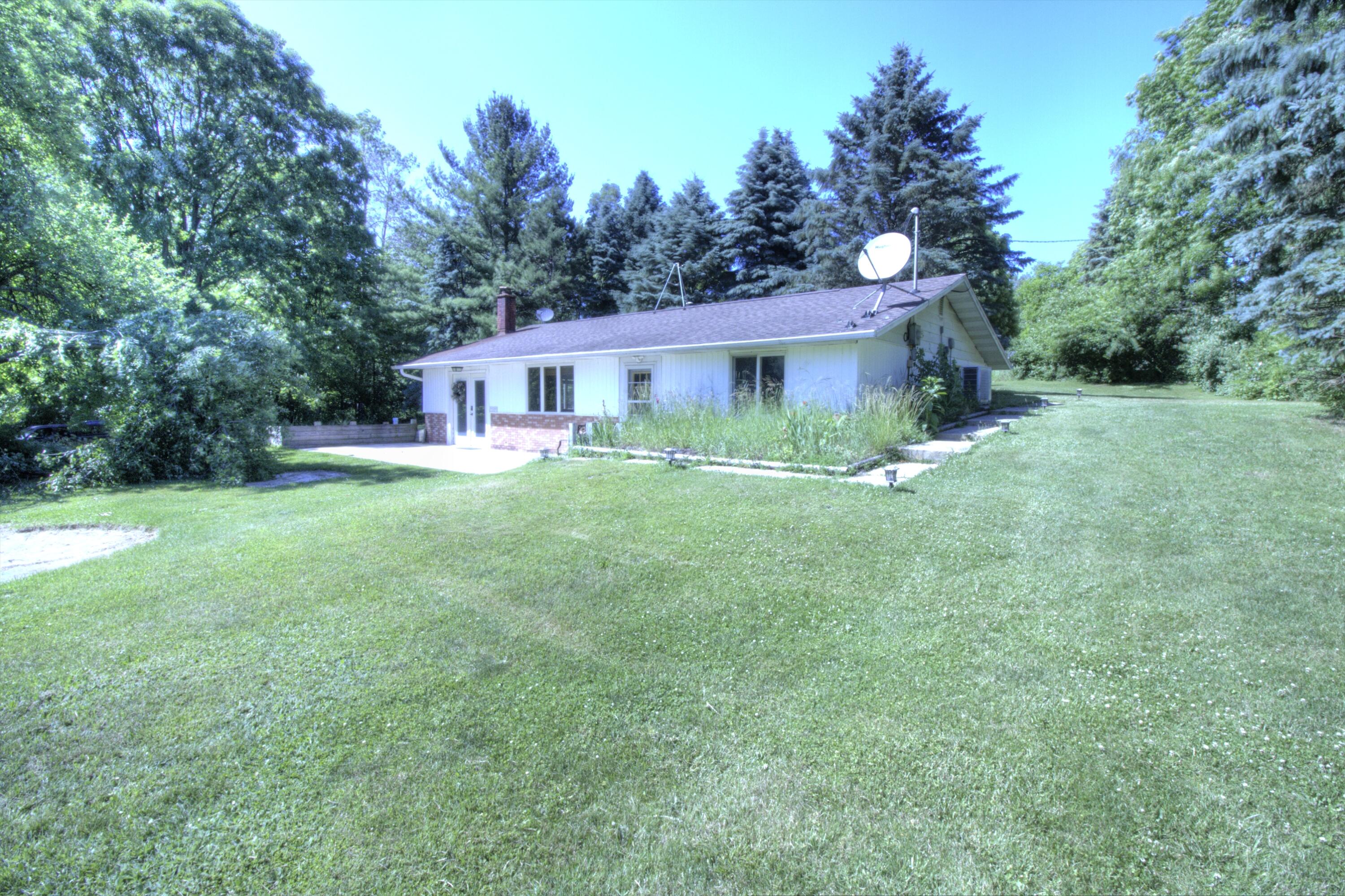 11525 West Remick Road Blanchard, MI 49310 - Photo 1 of 8 remick