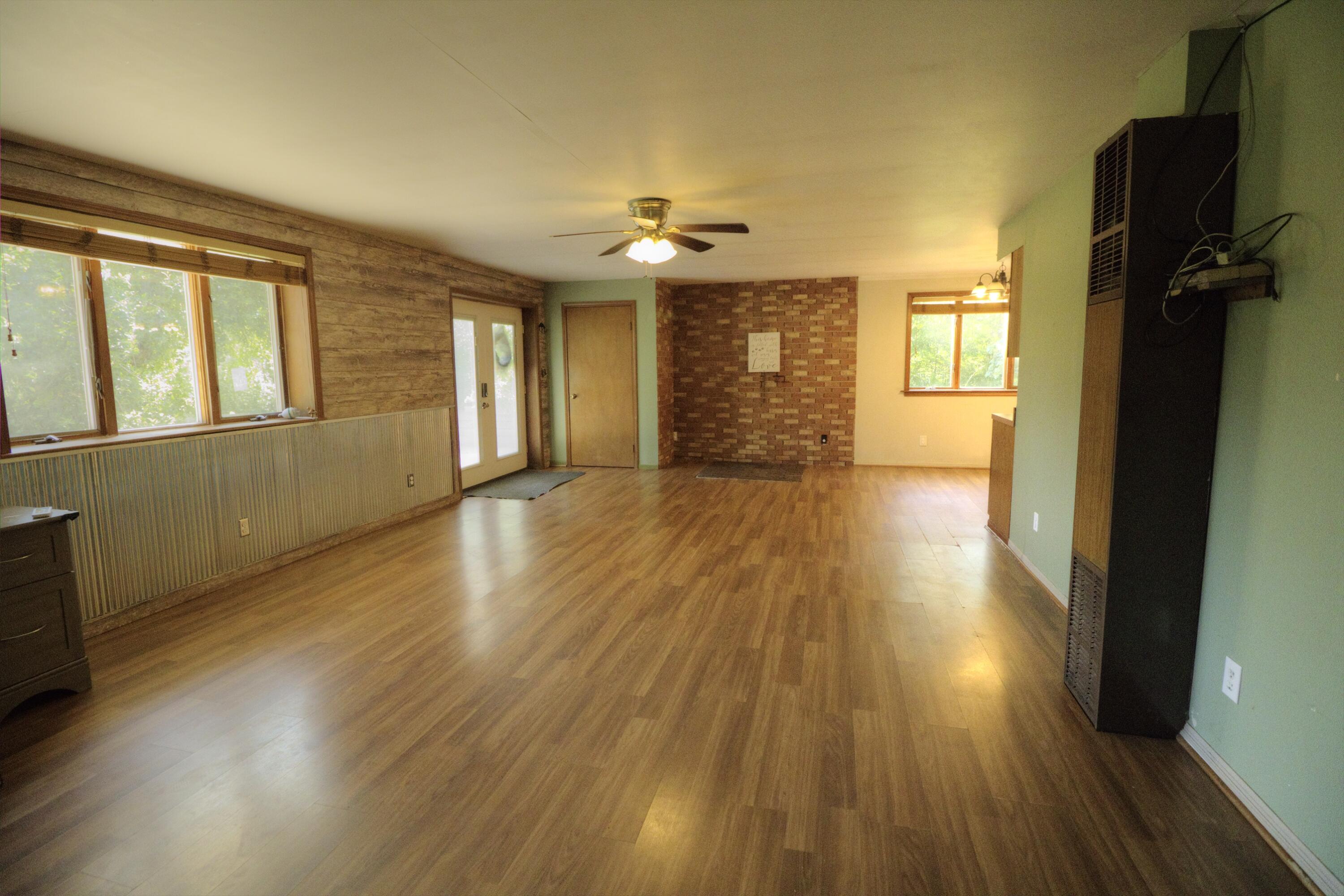 11525 West Remick Road Blanchard, MI 49310 - Photo 5 of 8 family room