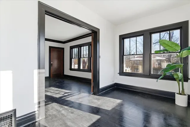 a view of livingroom with furniture and windows