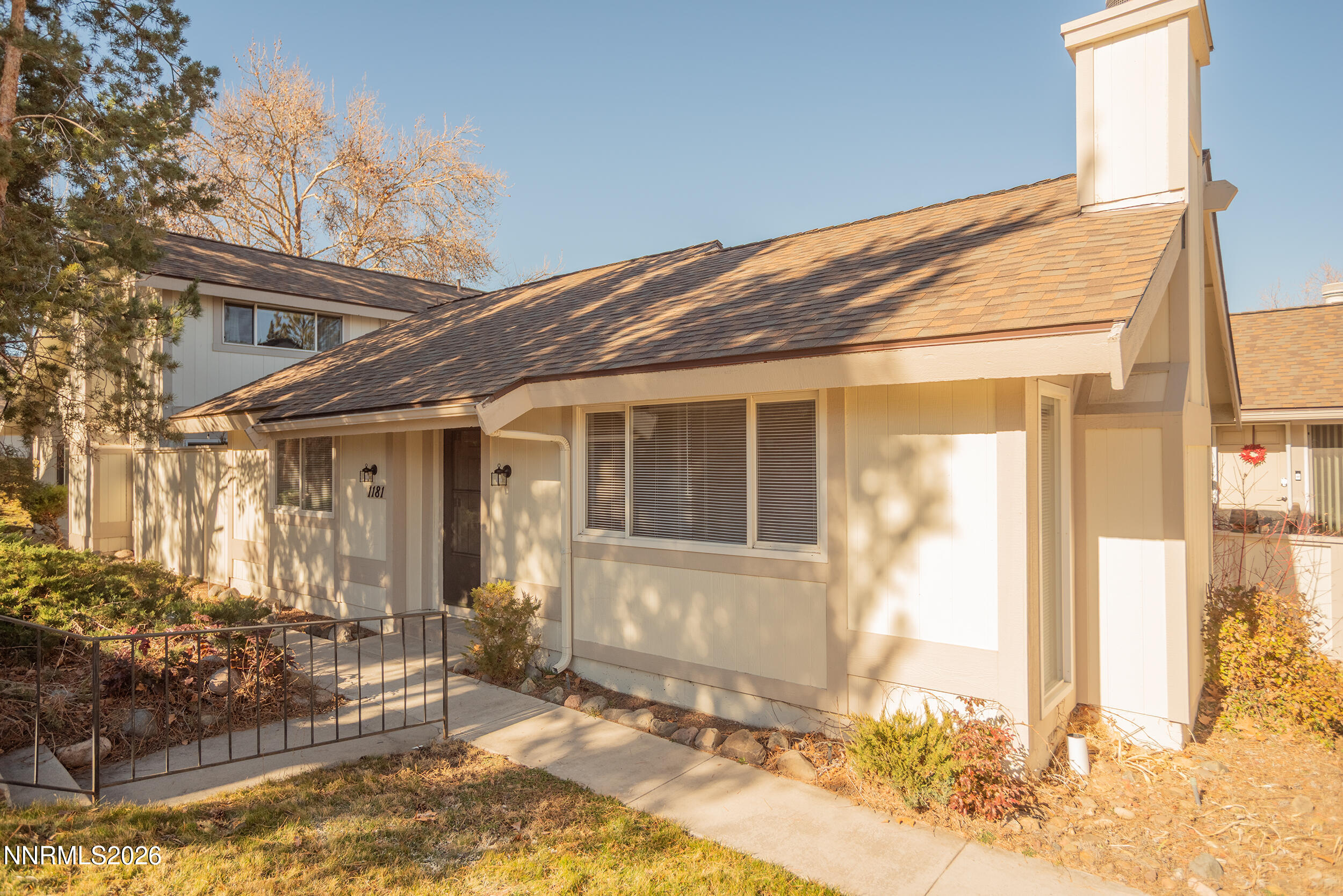 1181 Wagon Wheel Circle Reno, NV 89503 - Photo 4 of 27 04 - Front II - 42692