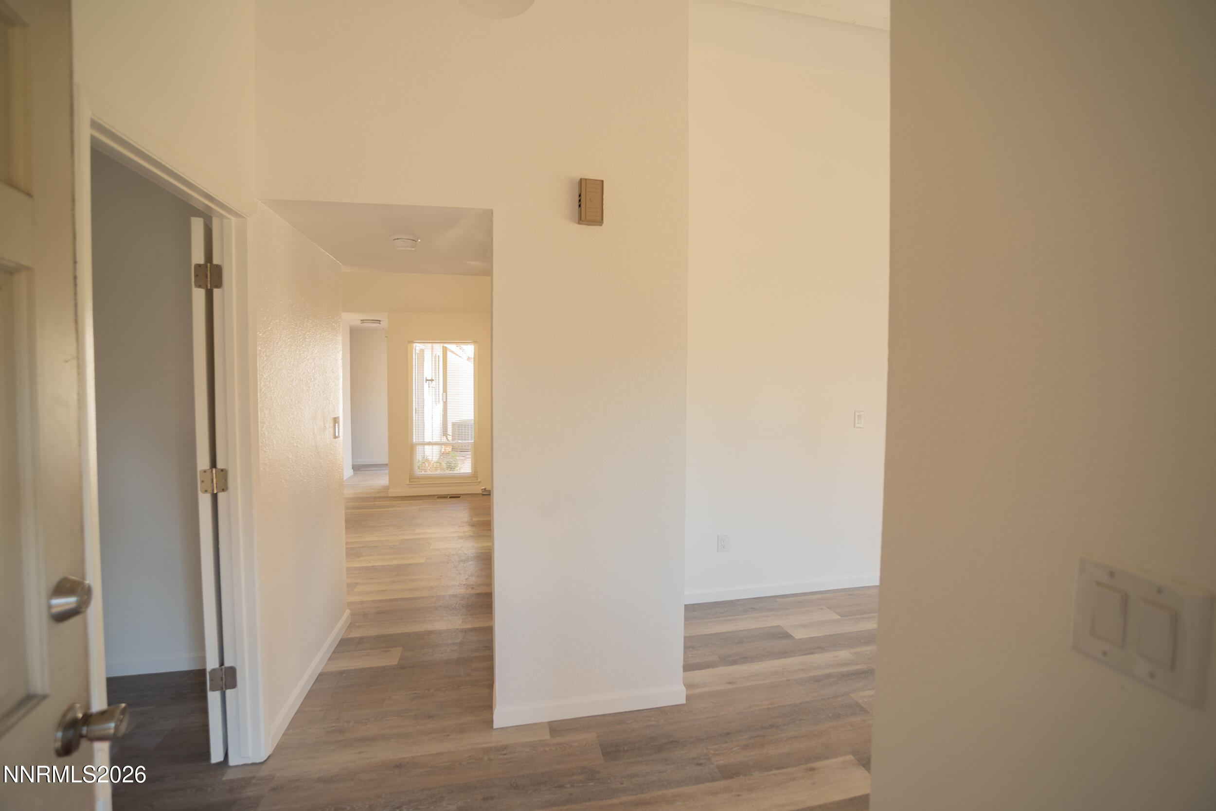 1181 Wagon Wheel Circle Reno, NV 89503 - Photo 5 of 27 05 Entry View - 42691