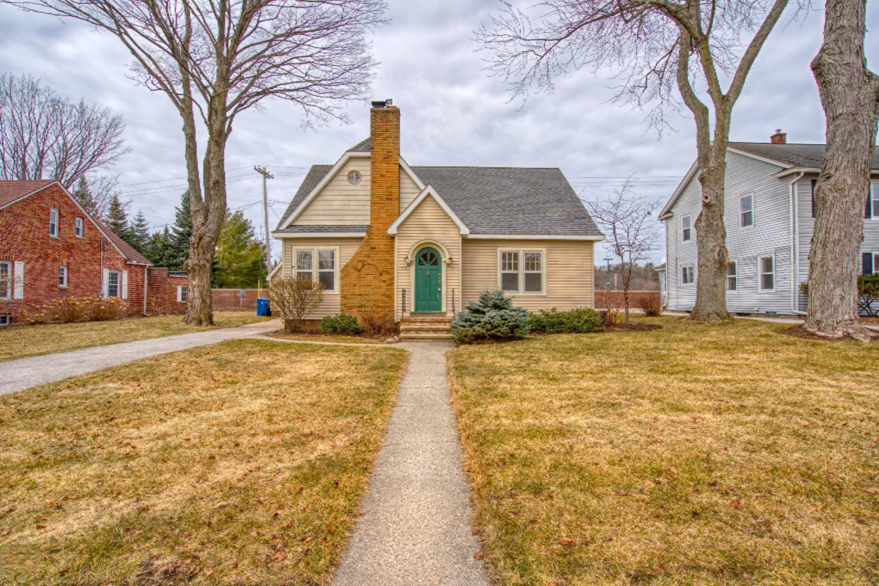 1515 Sheldon Road Grand Haven, MI 49417 - Photo 1 of 32 1. Front