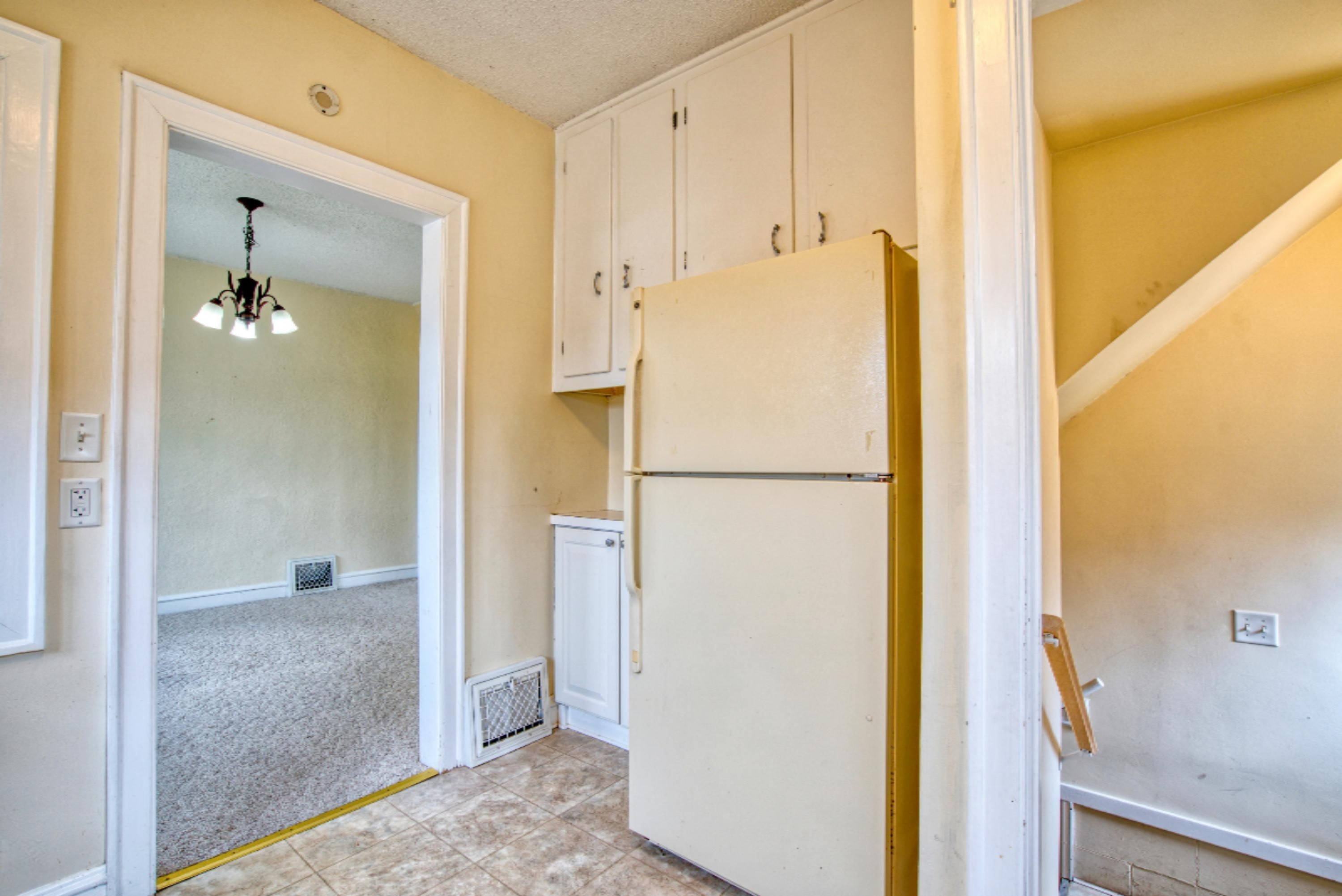1515 Sheldon Road Grand Haven, MI 49417 - Photo 18 of 32 17. Kitchen Reverse Alternate