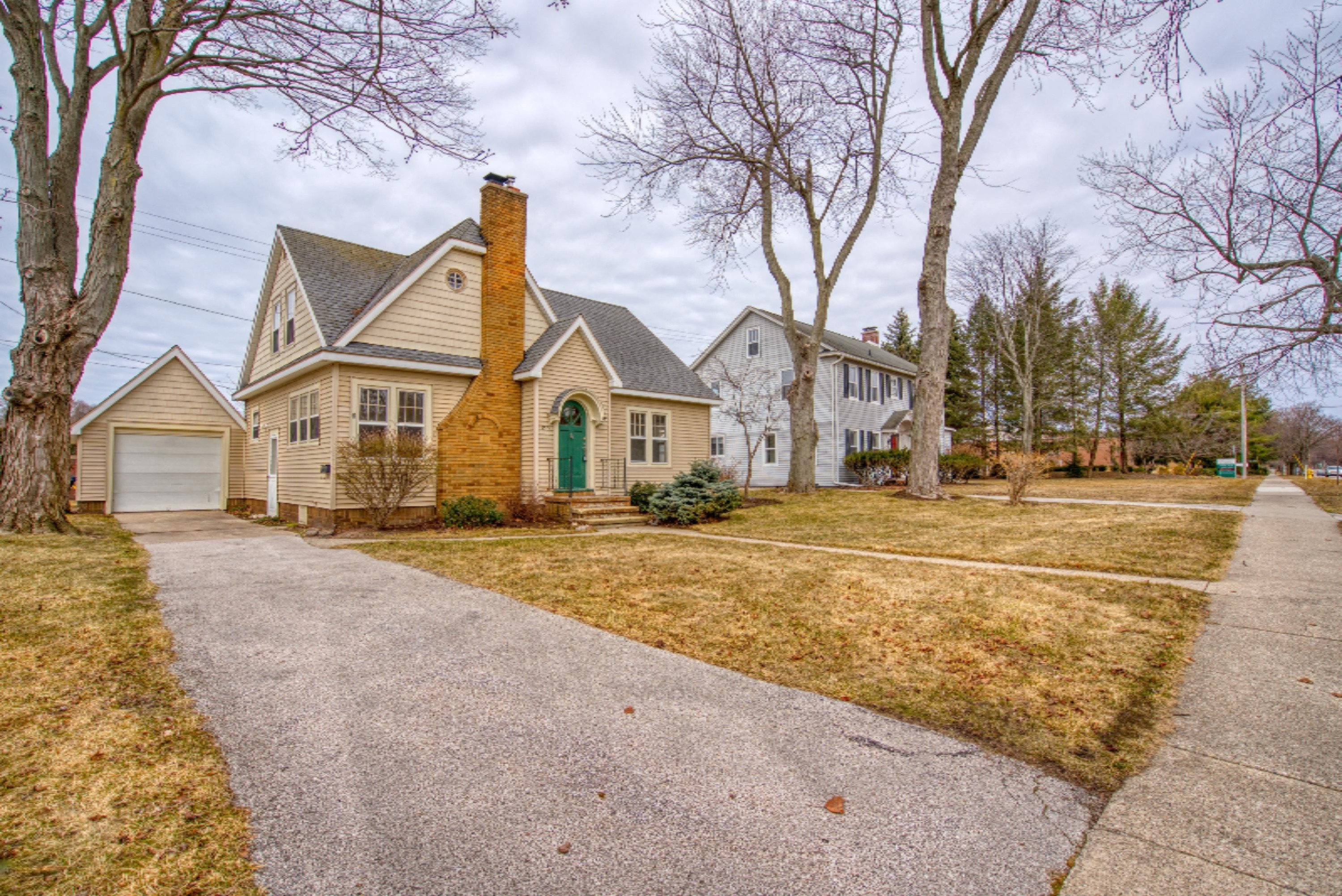 1515 Sheldon Road Grand Haven, MI 49417 - Photo 2 of 32 3. Front Angle Alternate