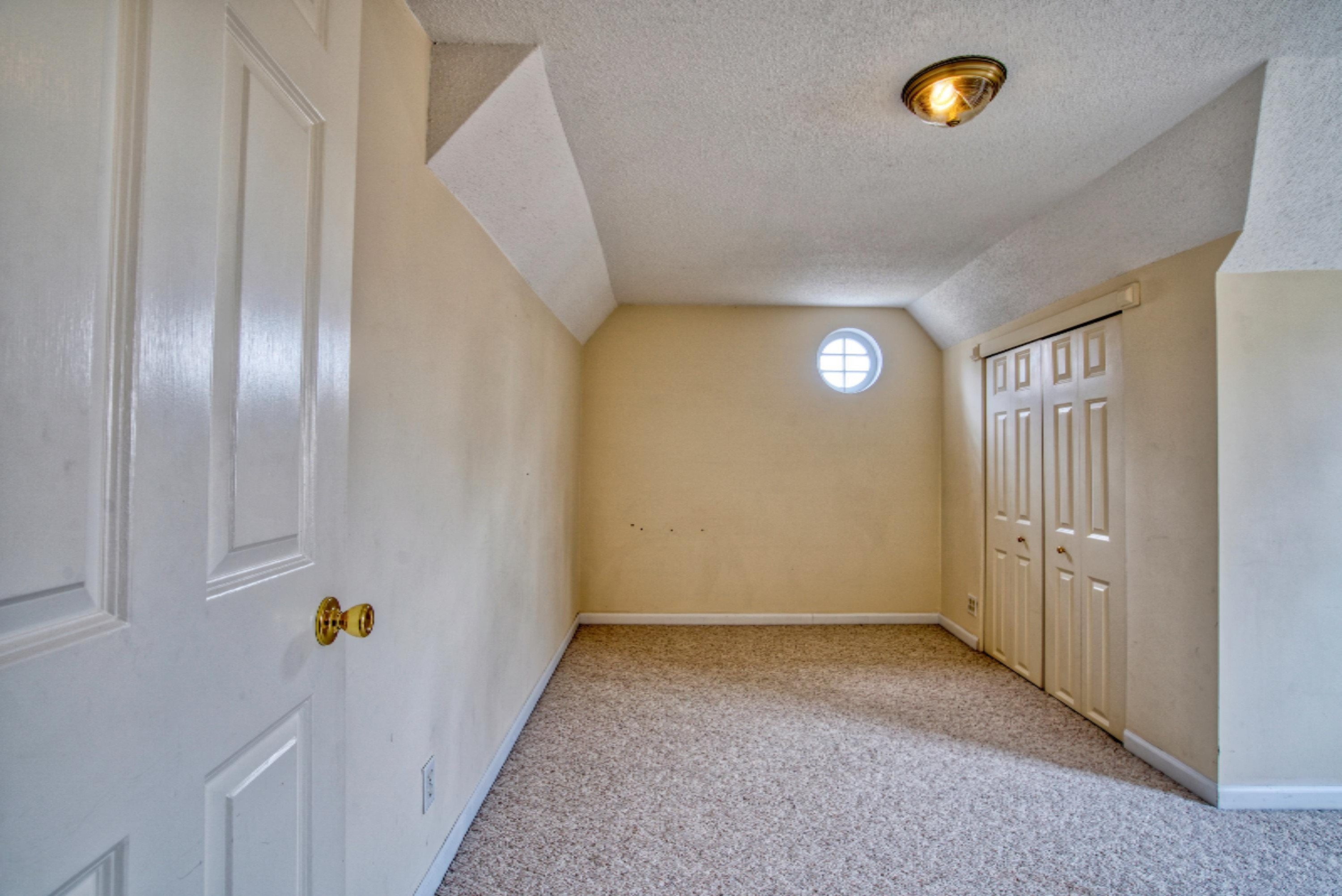 1515 Sheldon Road Grand Haven, MI 49417 - Photo 25 of 32 25. Bedroom 3
