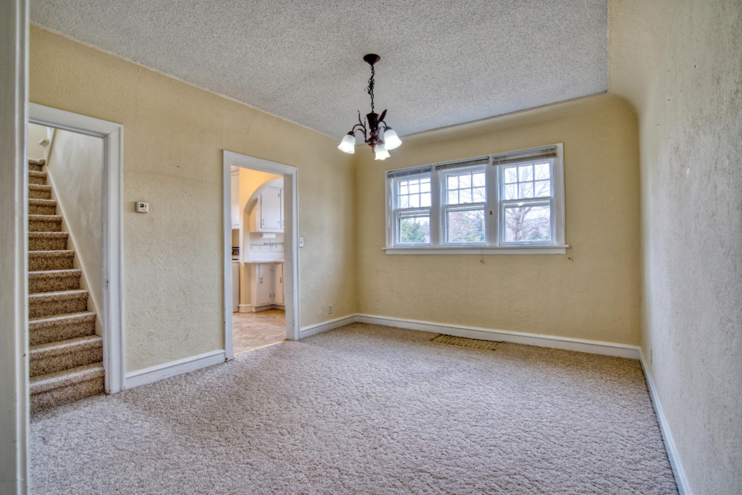 1515 Sheldon Road Grand Haven, MI 49417 - Photo 10 of 32 12. Dining Room Angle