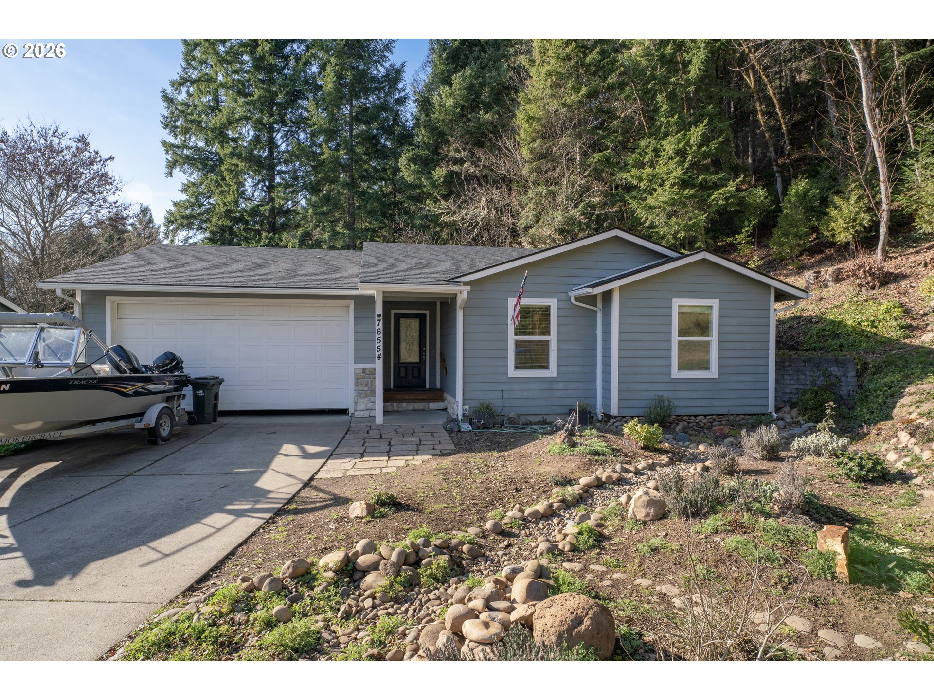76554 Bobbe Way Oakridge, OR 97463 - Photo 1 of 26