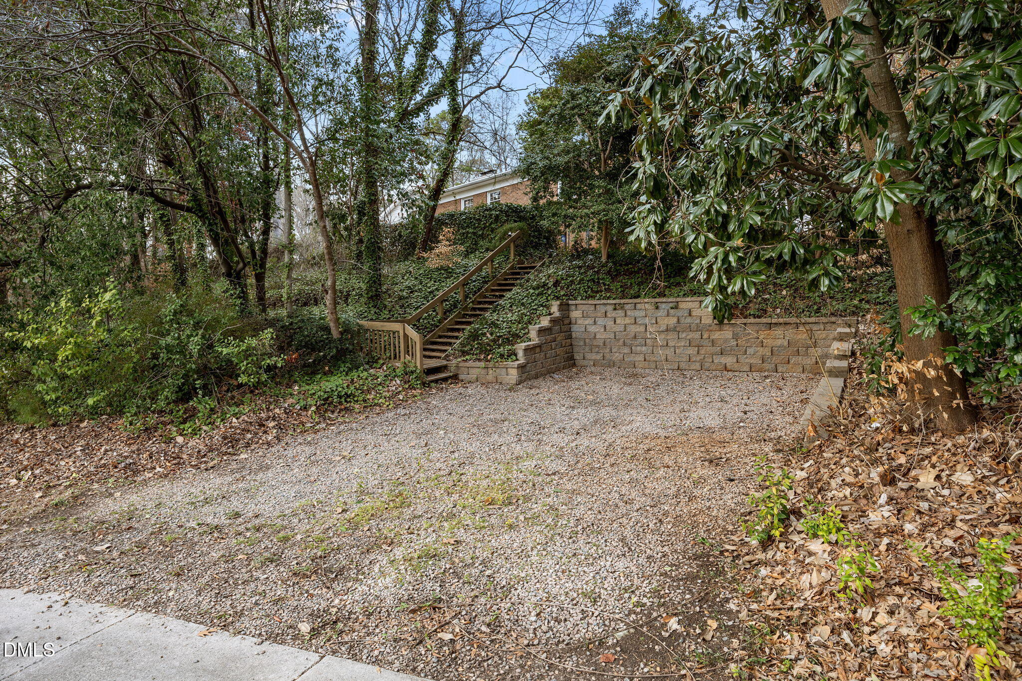 4300 Edgehill Court Raleigh, NC 27612 - Photo 35 of 40