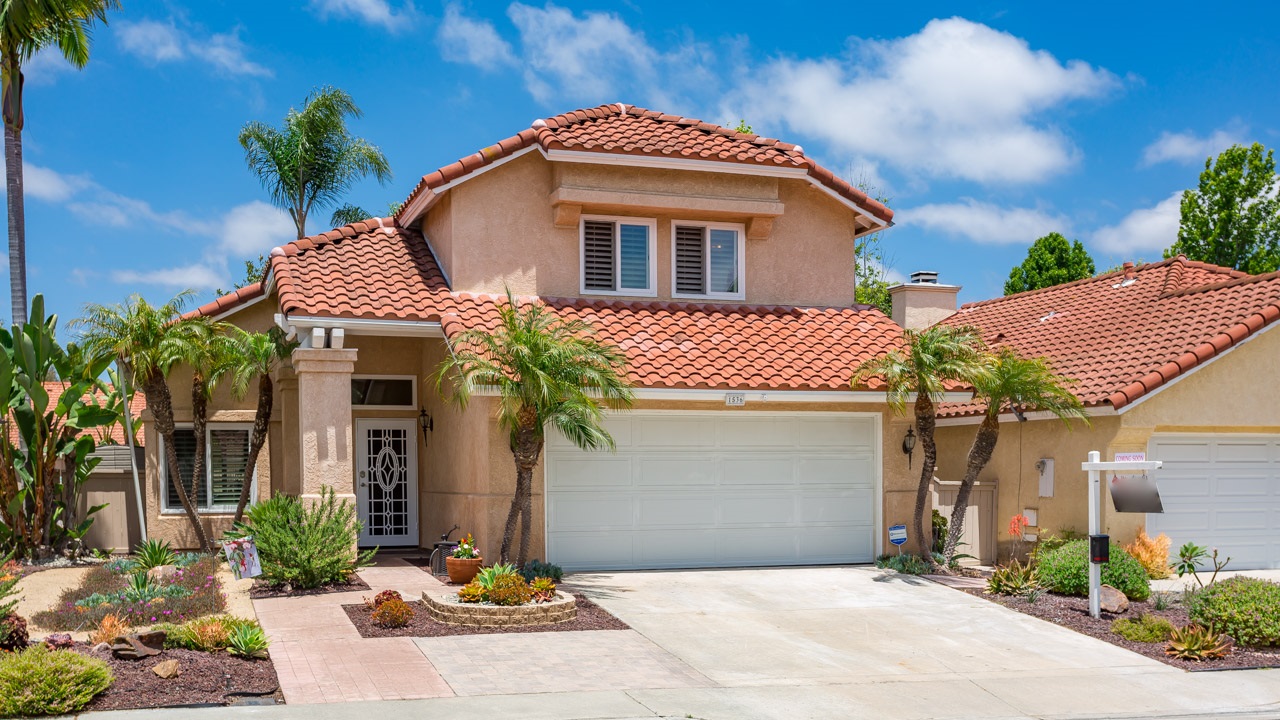 1536 Promontory Ridge Way Vista, CA 92081 - Photo 1 of 25 Gallery Image 1