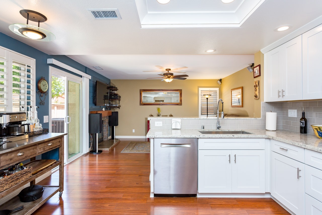 1536 Promontory Ridge Way Vista, CA 92081 - Photo 7 of 25 Gallery Image 7