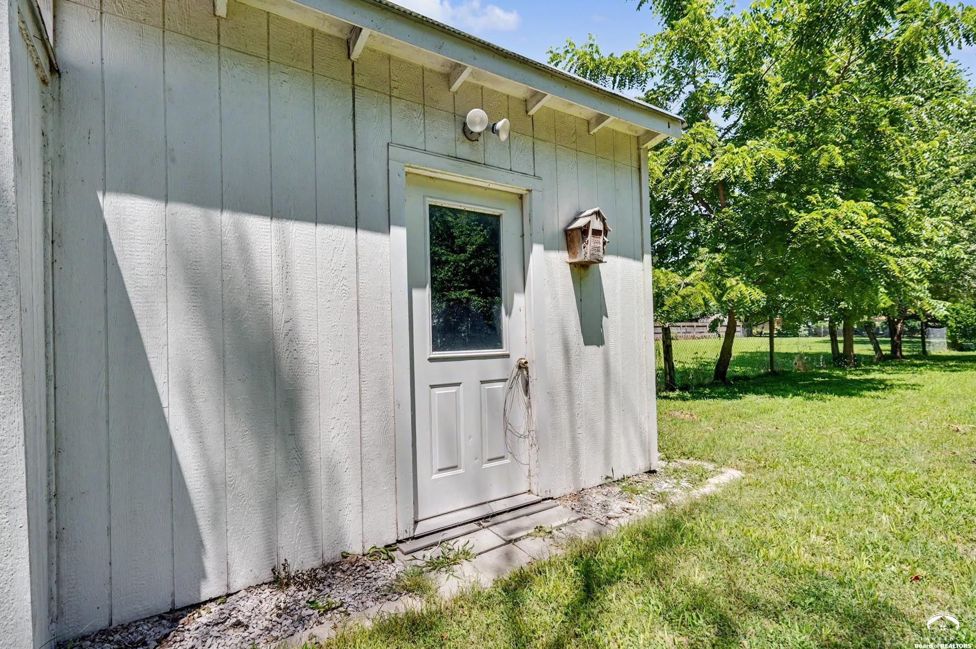 630 North 5th Street Lawrence, KS 66044 - Photo 28 of 40