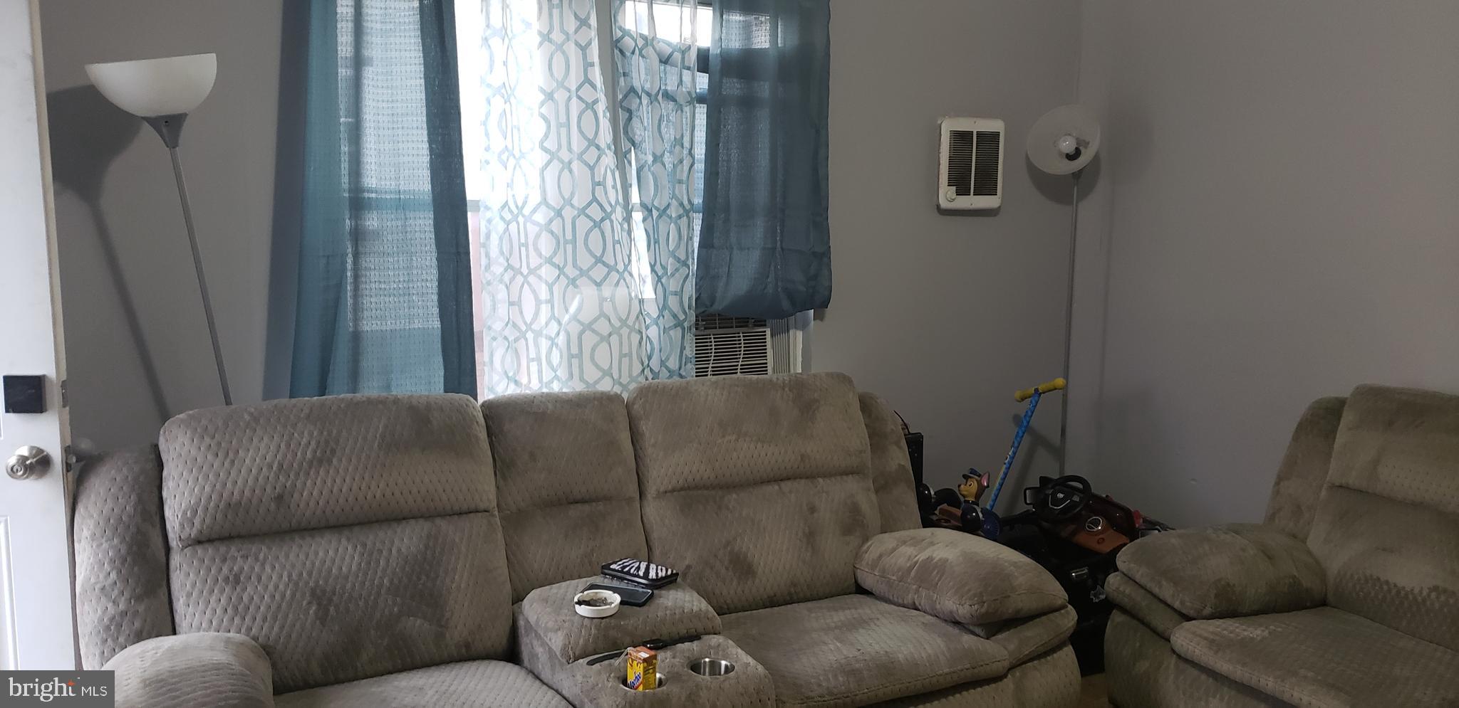 5000 Rorer Street Philadelphia, PA 19120 - Photo 2 of 8 Unit #2 Living Room