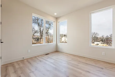 $699,900 | 100 Fairview Court, Nashville, TN 37203