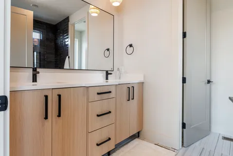 $699,900 | 100 Fairview Court, Nashville, TN 37203