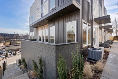 $699,900 | 100 Fairview Court, Nashville, TN 37203