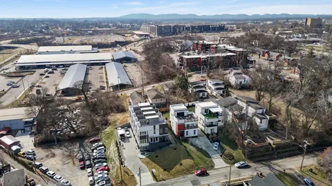 $699,900 | 100 Fairview Court, Nashville, TN 37203