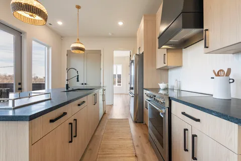 $699,900 | 100 Fairview Court, Nashville, TN 37203