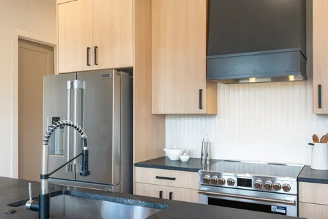 $699,900 | 100 Fairview Court, Nashville, TN 37203