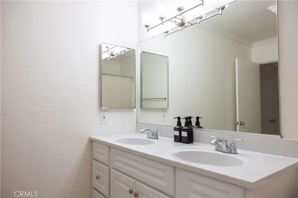 21991 Rimhurst Drive Lake Forest, CA 92630 - Photo 5 of 14