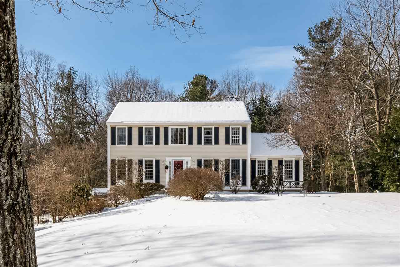25 Montgomery Farm Road Derry, NH 03038 - Photo 3 of 40