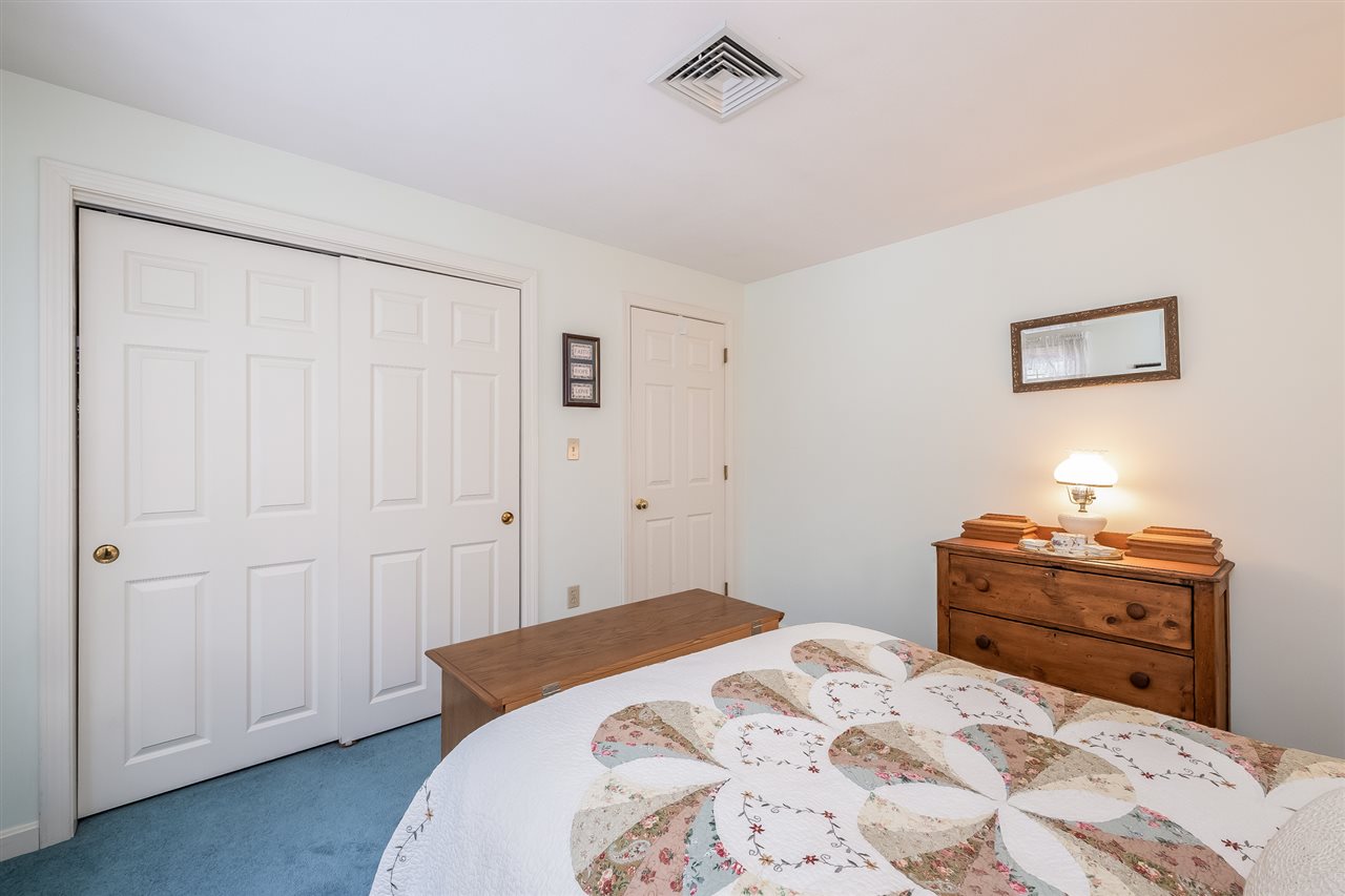 25 Montgomery Farm Road Derry, NH 03038 - Photo 25 of 40