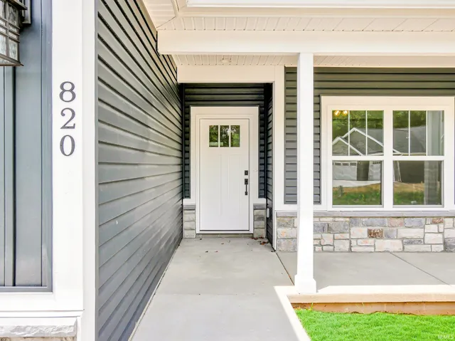 $459,900 | 820 Hackberry Court, Frankfort, IN 46041