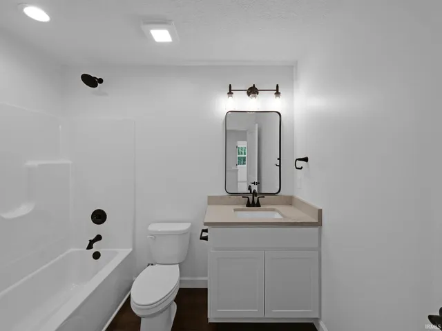 $459,900 | 820 Hackberry Court, Frankfort, IN 46041