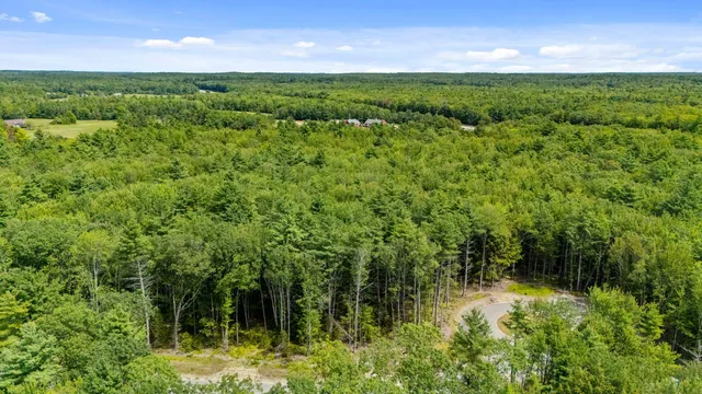 $1,799,999 | 4 Dogwood Circle, Kennebunk, ME 04043