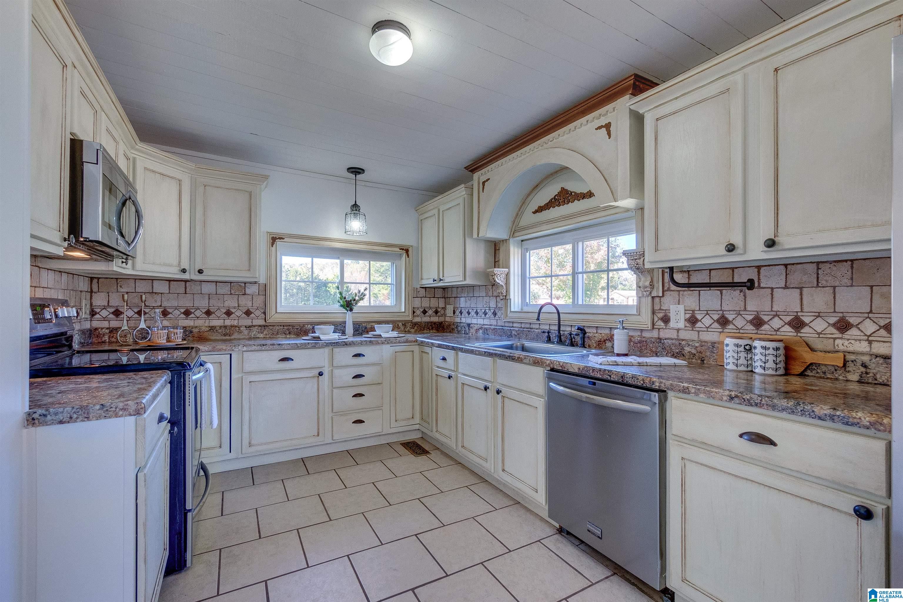 1207 County Road 153 Jemison, AL 35085 - Photo 23 of 54