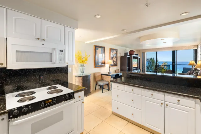 $2,150,000 | 110 Kaanapali Shores Place, Unit 711, Lahaina, HI 96761