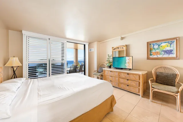 $2,150,000 | 110 Kaanapali Shores Place, Unit 711, Lahaina, HI 96761