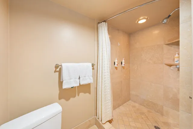 $2,150,000 | 110 Kaanapali Shores Place, Unit 711, Lahaina, HI 96761