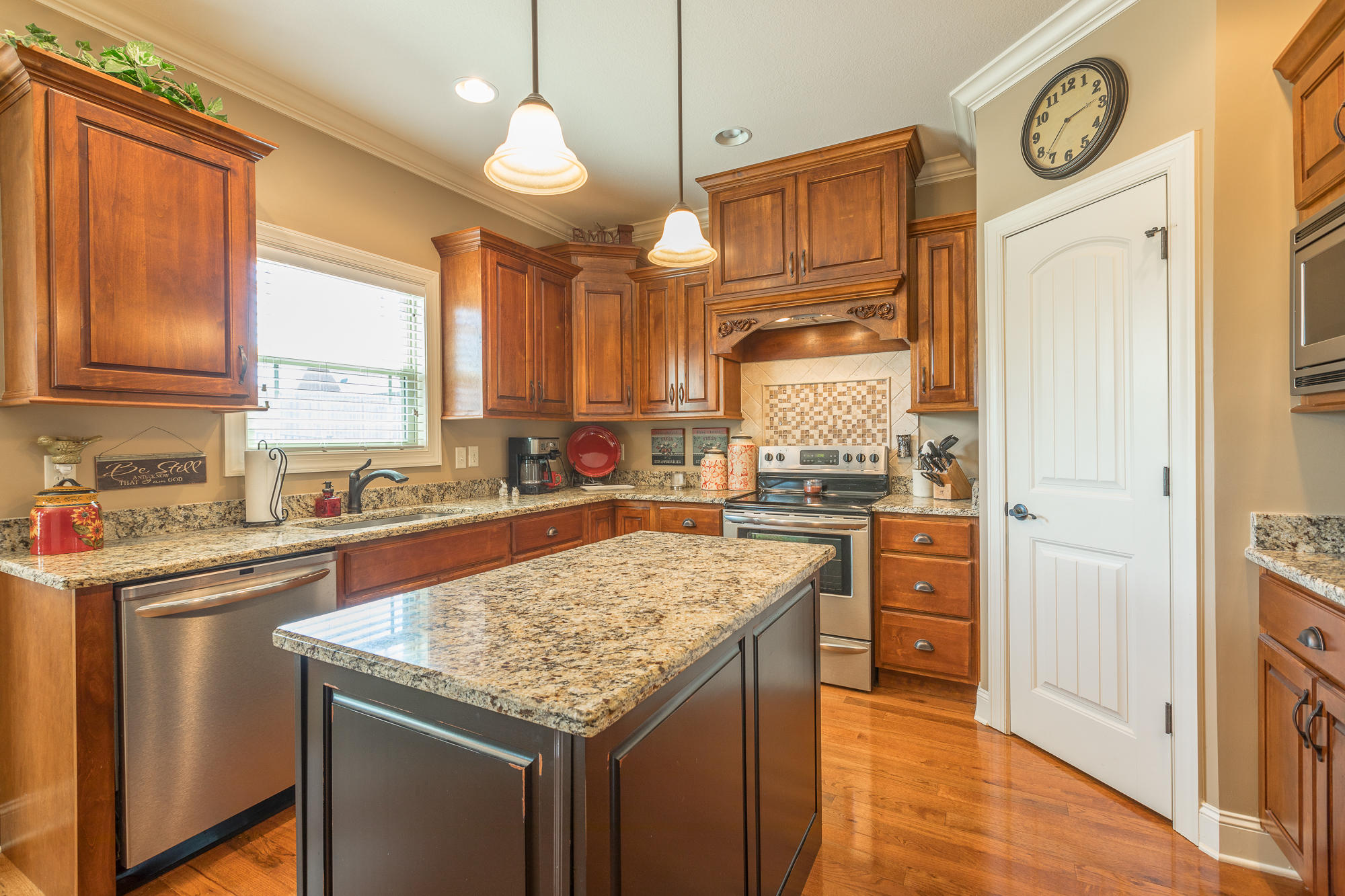 248 Live Oak Road Ringgold, GA 30736 - Photo 12 of 64 Kitchen