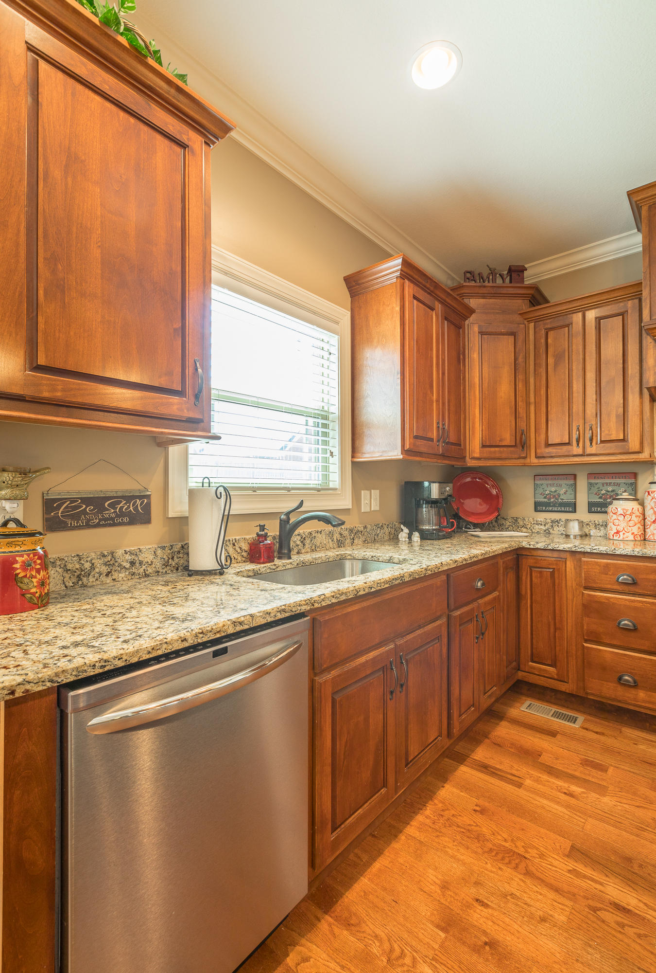 248 Live Oak Road Ringgold, GA 30736 - Photo 15 of 64 Kitchen